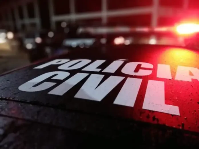 CARRO-VIATUIRA-SIRENE-NOITE-POLICIA-CIVIL-PCSC-1-768x576