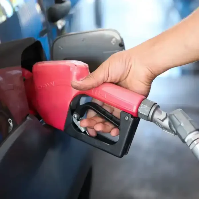 posto_de_gasolina_jfcrz_abr_0605223809_1