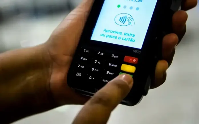 economia_maquina_de_cartao_2907221122