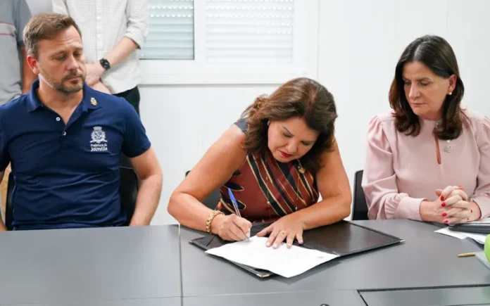 53545540444_38e08cbd13_k (2)