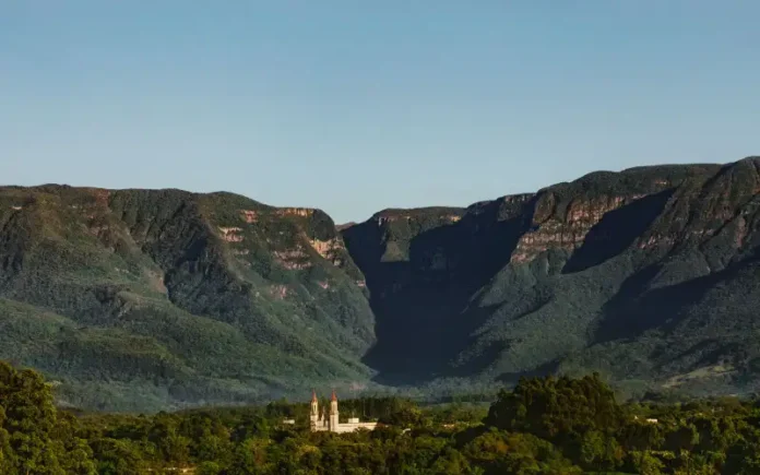 82668635-c8dc-46ce-a8bf-6c36c74a08c4