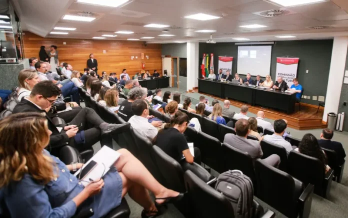 fotonoticia_AudinciaPblicaUniversidadeGratuita4755 (1)