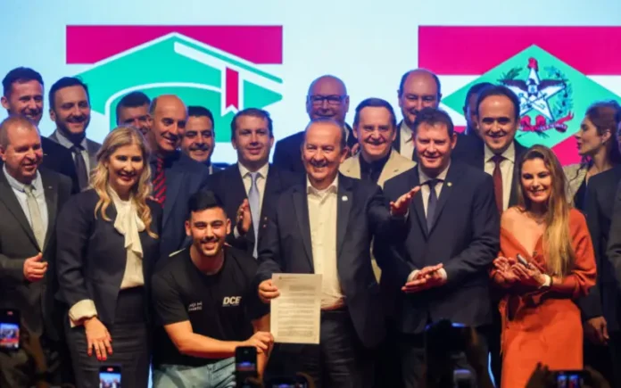 sancao-da-lei-universidade-gratuita-secom-6-768x512