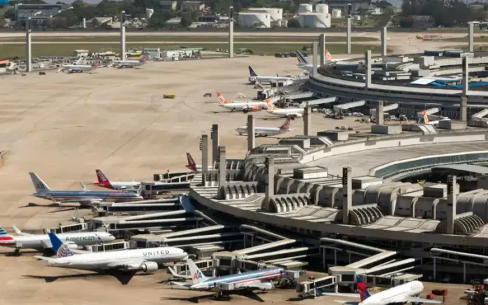 2765px-riodejaneiro_aerea_aeroportogaleao-131756cut (1)