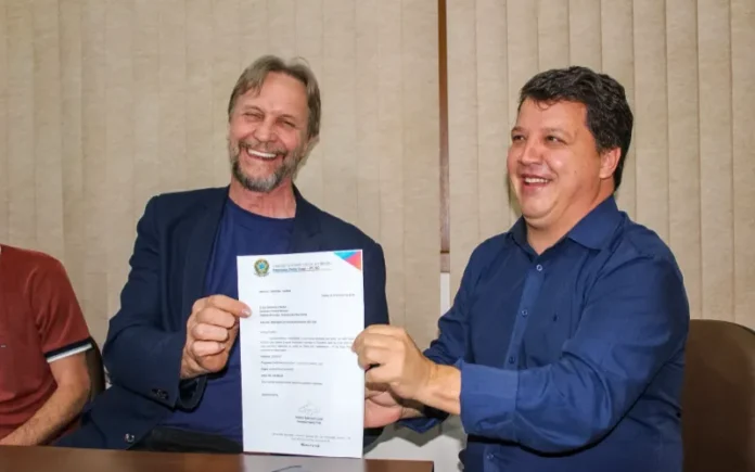 b2ba614e-4363-40b3-8677-85959aa32484