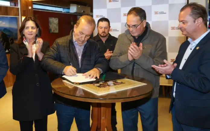 gov na serra do rio do raastro