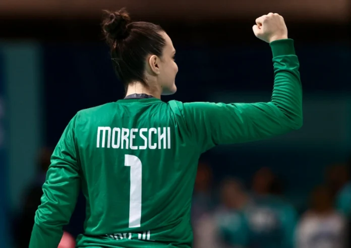 Gabi_Moreschi_foi_destaque_na_vitoria_do_Brasil_no_handebol_feminino_5856f1fd29 (1)