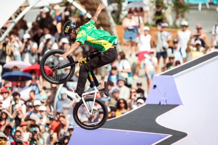 Gustavo_Batista_de_Oliveira_o_Bala_Loka_durante_a_disputa_da_fase_classificatoria_Foto_Gaspar_Nobrega_COB_48c88dcd83