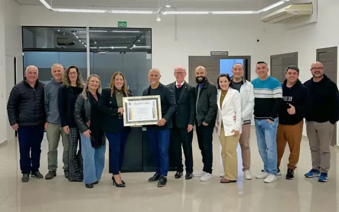 b0233213-07ba-4d20-9c8c-7542aa28ecea