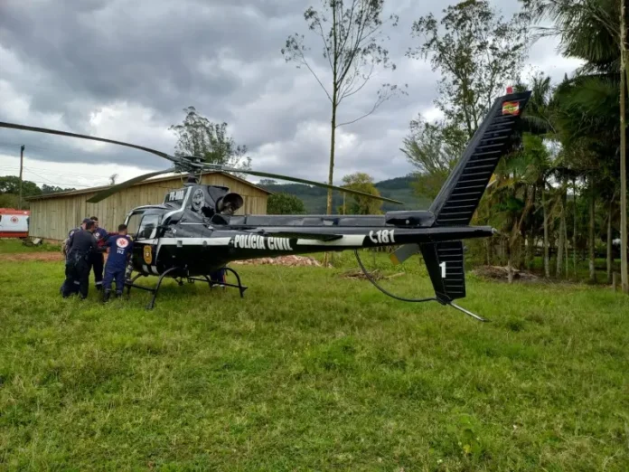 tres-pessoas-ficam-feridas-apos-colisao-entre-motocicletas-em-santa-rosa-do-sul (1)