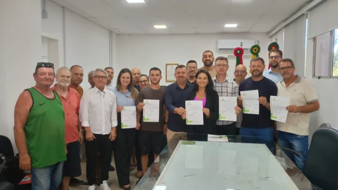 b06ba0ef-cb38-4d58-9f0c-6dda89eccee1