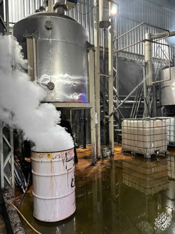 8b7b1438-f1a8-4dfc-ba04-44b2658ee394