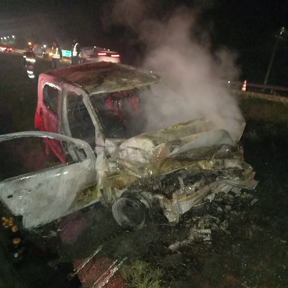 b40fe8fd-156c-45b7-b420-d8f4e5b888d1