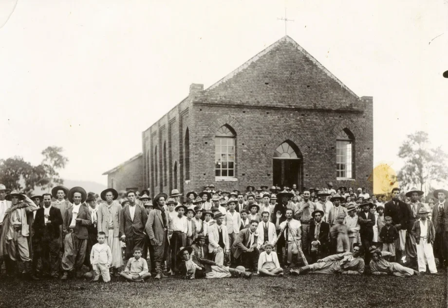 b2704a1d-d665-44a1-b479-aff446a3abae