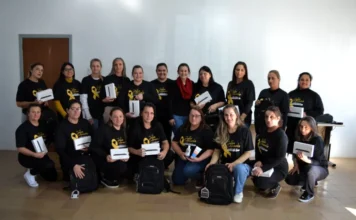 Timbé do Sul entrega tablets e kits de trabalho a agentes comunitárias de saúde