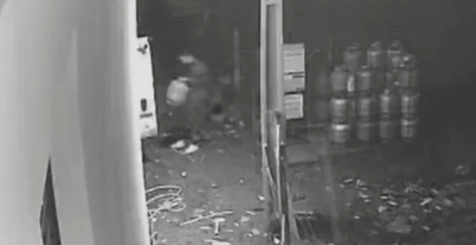 f4178e17-c357-4e86-b774-0ac905d7977b (1)