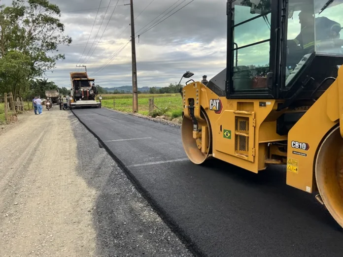 f9dd8a59-f29b-4825-98d1-71960497d236