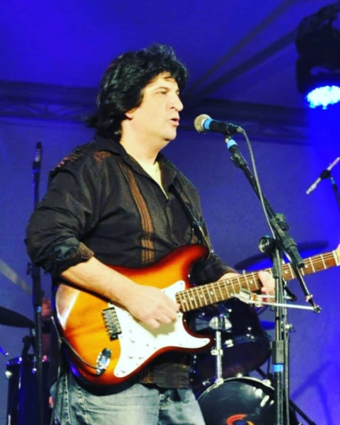 Post instagram mensagem feliz dia dos pais moderno em azul e branco (1)