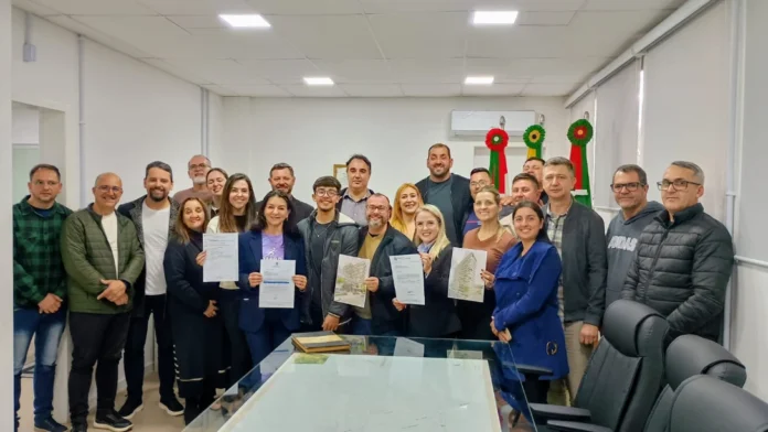 c81927f9-f4b1-4fb2-abaf-da8730f9d422