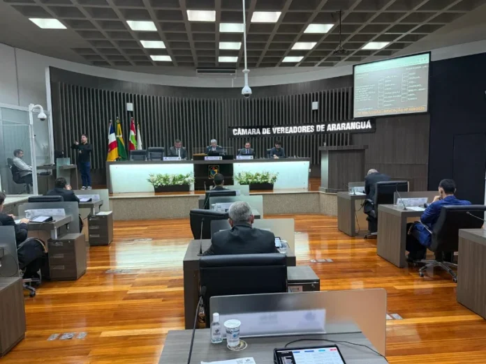 Araranguá aprova Braile em pontos de ônibus e Carteira TEA Sessão Plenária da Câmara de Vereadores de Araranguá, onde foram aprovadas as leis de acessibilidade do Braille e Carteira TEA.