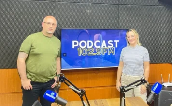 Neuropsicóloga debate TEA e urgência do diagnóstico tardio Entrevista ao vivo no Podcast 102.9 FM com a neuropsicóloga sobre conscientização do Transtorno do Espectro Autista.