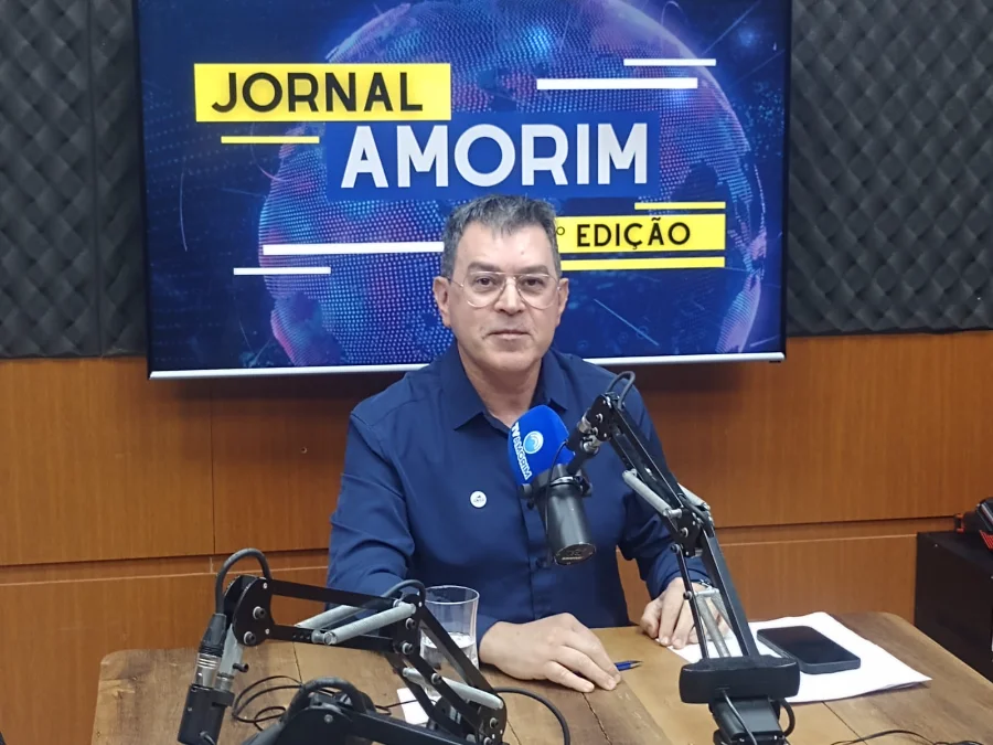 Empresário Jorge Zacca sendo entrevistado no Jornal Amorim (Sombrio), debatendo o mercado imobiliário aquecido em Sombrio e Balneário Gaivota.