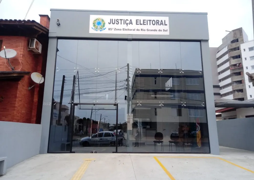 foto da frente do cartório eleitoral de Torres