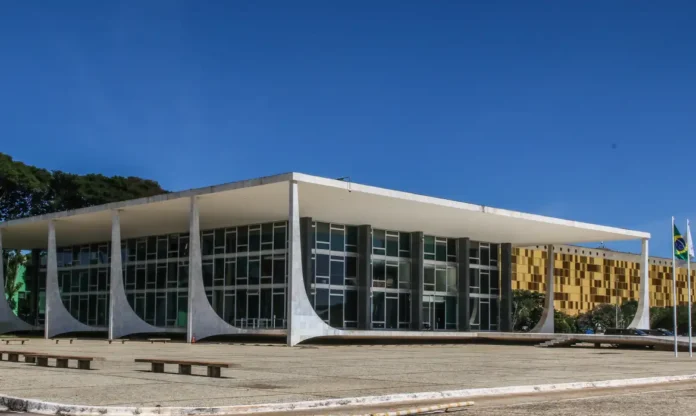 STF analisa recursos de Bolsonaro e aliados Foto do Palácio do Planalto, onde Bolsonaro foi presidente
