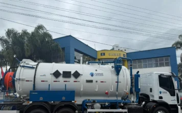 SAMAE de Araranguá recebe novo caminhão