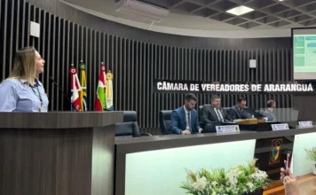 Araranguá: Epagri investiu R$ 1,5 mi em agricultores Representante da Epagri em Araranguá presta contas na Câmara de Vereadores sobre os investimentos de R$ 1,5 milhão realizados na agricultura local.