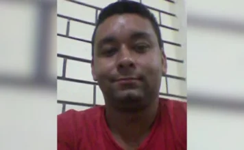 Identificado motorista que morreu na SC-449 em Sombrio Rickerson Gomes Tomaz da Rosa, identificado como a vítima de acidente fatal na SC-449 em Sombrio. O morador de Jacinto Machado faleceu na manhã desta segunda-feira, 29 de dezembro de 2025.