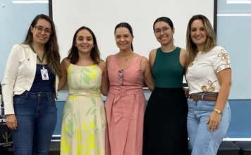 Unesc e MP avaliam projeto pioneiro de Psicologia em presídios Equipe do curso de Psicologia da Unesc, formada por seis mulheres, reunida para planejar a continuidade dos Grupos Terapêuticos em parceria com o Ministério Público no Presídio Regional de Criciúma.