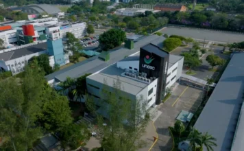 Unesc encerra 2025 como líder em pesquisa e inovação em SC Campus da Unesc em Criciúma visto de cima. Balanço de 2025 destaca a universidade como a melhor não estatal de SC em ensino e líder em inovação pelo Ranking Universitário Folha.