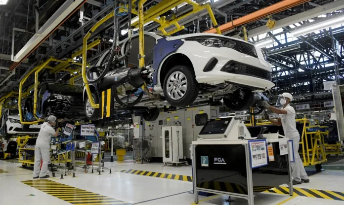 2022-05-03t150541z_1_lynxnpei420m7_rtroptp_4_health-coronavirus-brazil-autos