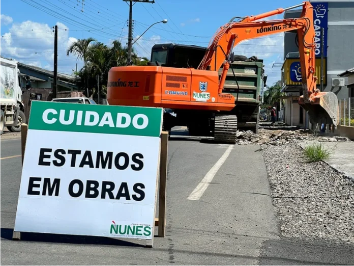 Jacinto Machado inicia obras de nova ciclovia de 1,7 km Máquinas da Construtora Nunes iniciam os trabalhos de remoção de calçadas na rua Silvio Boff para obras de infraestrutura em Jacinto Machado.