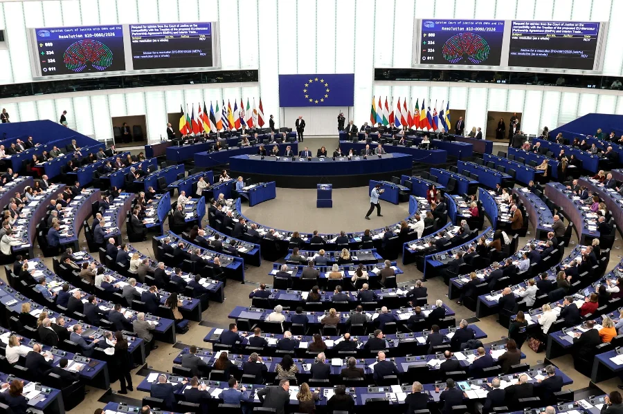 Plenário do Parlamento Europeu em sessão durante votação que definiu o envio do acordo com o Mercosul para análise do Tribunal de Justiça da União Europeia.