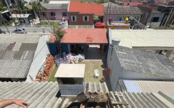 Incêndio em residência é controlado no Balneário Arroio do Silva