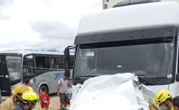 Engavetamento na SC-370 deixa dois feridos em Gravatal