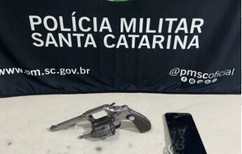 Homem é preso com arma sem registro na BR-101 em SC