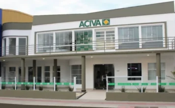 Araranguá: ACIVA lança curso de estratégia empresarial Fachada frontal da sede da ACIVA em Araranguá, evidenciando a entrada principal do prédio onde será realizada a Jornada de Estratégia e Inteligência Empresarial 2026.