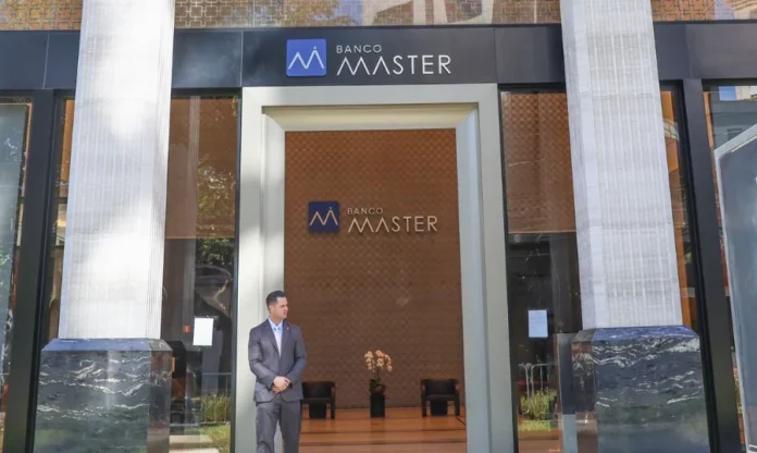 BC decreta liquidação extrajudicial do Banco Pleno Imagem da sede do Banco Master, instituição onde Daniel Vorcaro, atual presidente do Banco Pleno (recentemente liquidado pelo Banco Central), atuou como sócio.Fachada de unidade do Banco Master; o Banco Pleno, que sofreu intervenção do Banco Central, é presidido por Daniel Vorcaro, ex-sócio da instituição. Foto: Rovena Rosa/Agência Brasil