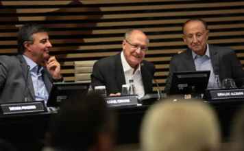 Alckmin defende redução da jornada e aposta em queda da Selic
