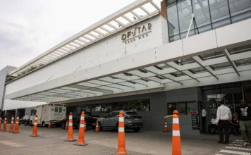 Bolsonaro apresenta melhora e deve sair da UTI em breve Fachada do Hospital DF Star, onde Bolsonaro está internado