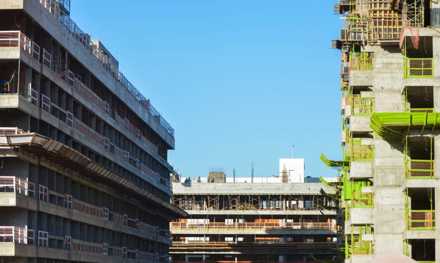 Caixa volta a financiar imóveis acima de R$ 2,25 milhões Imóvel em construção com financiamento da Caixa