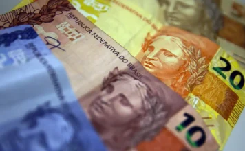 IPCA-15 sobe 0,84% em fevereiro