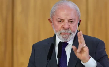Lula condiciona entrada de assessor dos EUA ao visto de Padilha