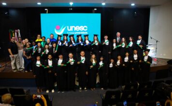 Formatura da Unesc Tec reúne trajetórias de superação