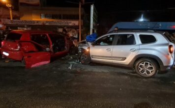 Colisão frontal deixa quatro feridos em Criciúma