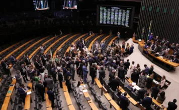 Congresso derruba veto e mantém PL da Dosimetria