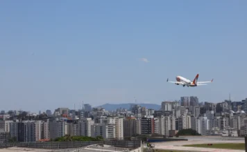 Petrobras parcela reajuste do querosene de aviação